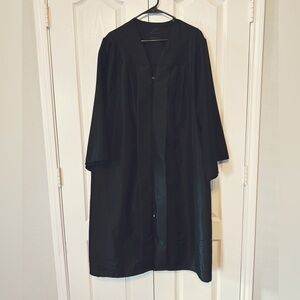 Jostens Graduation Gown 5’04”- 5’06” Black